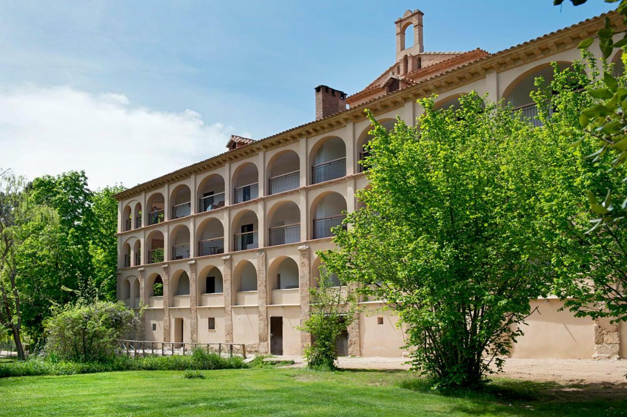 Monasterio De Piedra Hotel Nuevalos Bagian luar foto