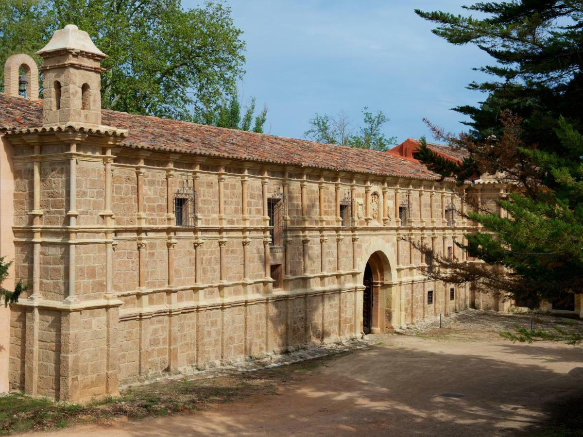 Monasterio De Piedra Hotel Nuevalos Bagian luar foto